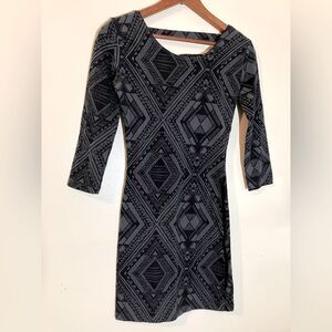 Billabong, gray and black dress, excellent condition, size extra small